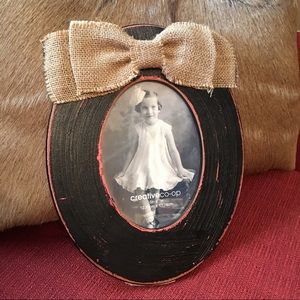Distressed Oval Frame Burlap Bow Hang Or Stand NEW
